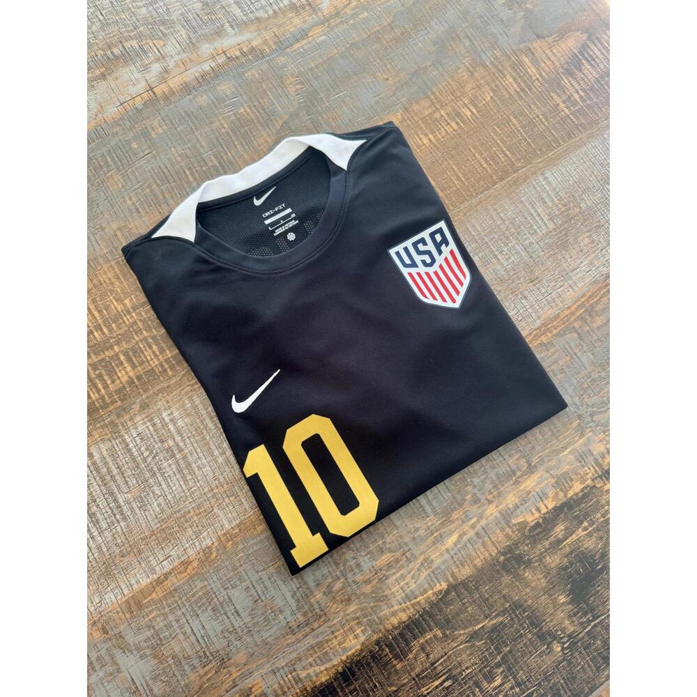 Nike Men’s Black USA Soccer Jersey with Gold 10